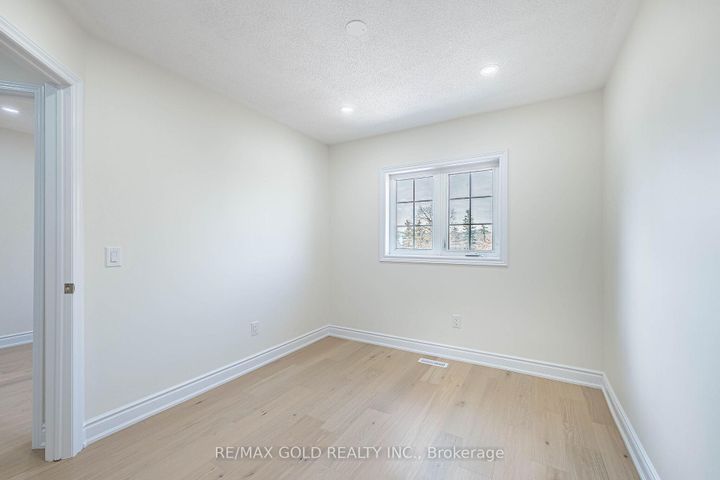 Photo 27 at 110 Sandyshores Drive, Wellington, Brampton