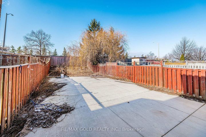 Photo 35 at 110 Sandyshores Drive, Wellington, Brampton