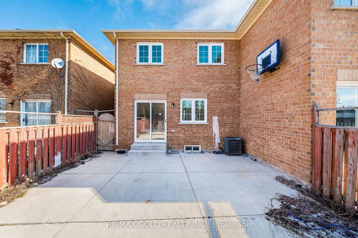 Photo 36 at 110 Sandyshores Drive, Wellington, Brampton