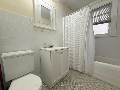 Photo 10 at 1131 Avenue Road, Eglinton, Toronto