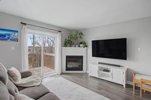 Photo 4 at 77 Lancaster Court, Keswick South, Georgina