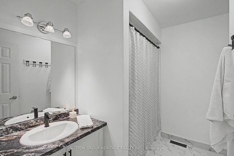 Photo 14 at 77 Lancaster Court, Keswick South, Georgina