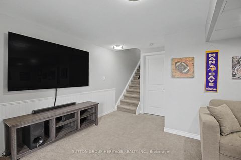 Photo 16 at 77 Lancaster Court, Keswick South, Georgina