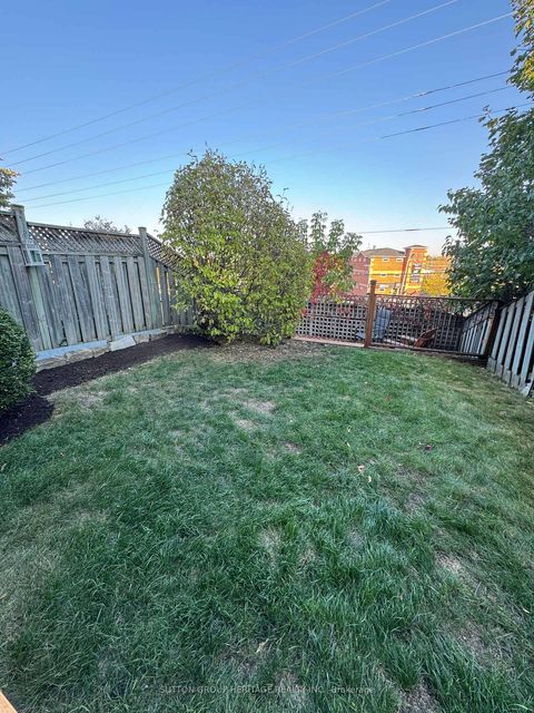 Photo 18 at 77 Lancaster Court, Keswick South, Georgina