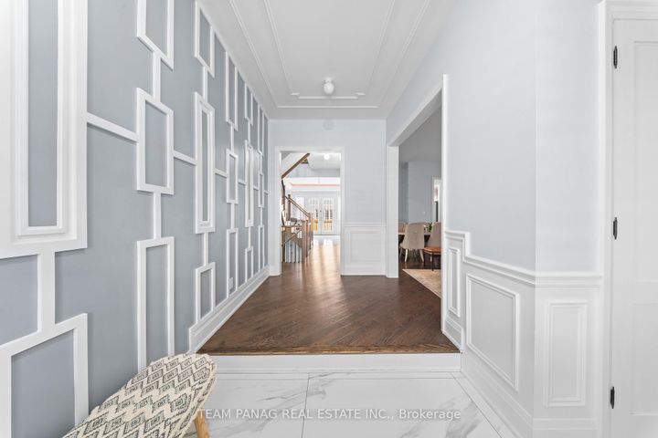 Photo 9 at 25 Trail Rider Drive, Toronto Gore Rural Estate, Brampton