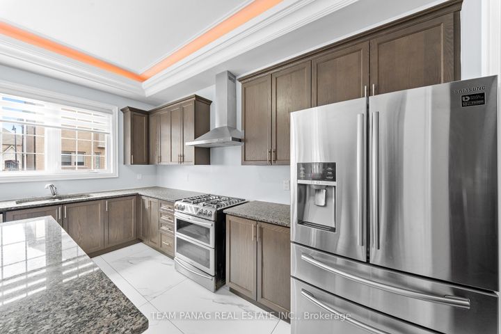 Photo 15 at 25 Trail Rider Drive, Toronto Gore Rural Estate, Brampton