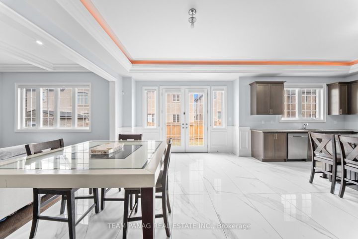 Photo 18 at 25 Trail Rider Drive, Toronto Gore Rural Estate, Brampton