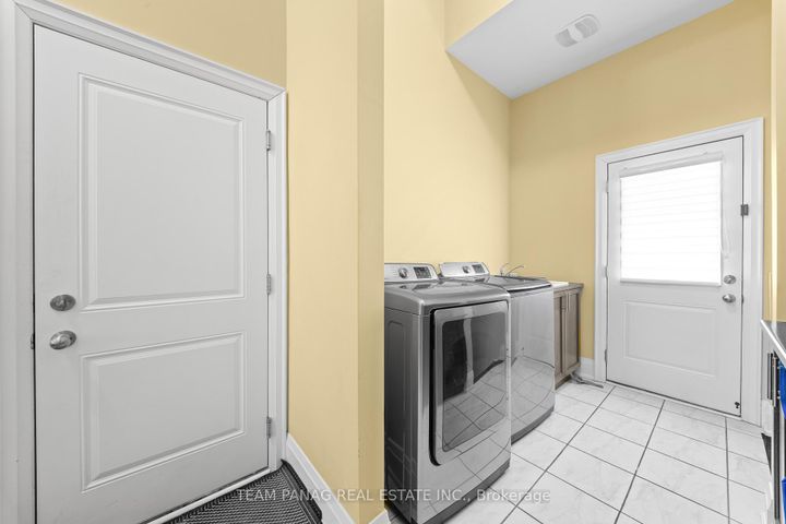 Photo 20 at 25 Trail Rider Drive, Toronto Gore Rural Estate, Brampton