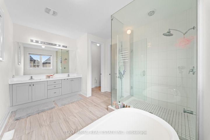 Photo 25 at 25 Trail Rider Drive, Toronto Gore Rural Estate, Brampton