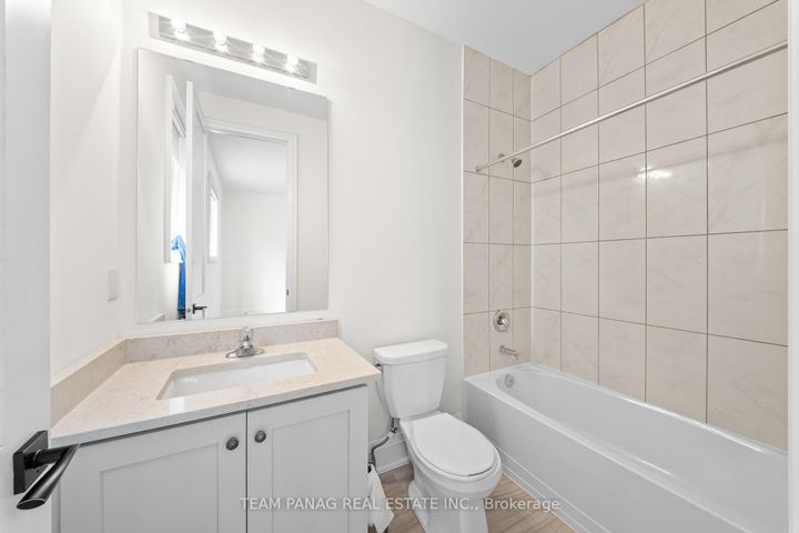 Photo 27 at 25 Trail Rider Drive, Toronto Gore Rural Estate, Brampton