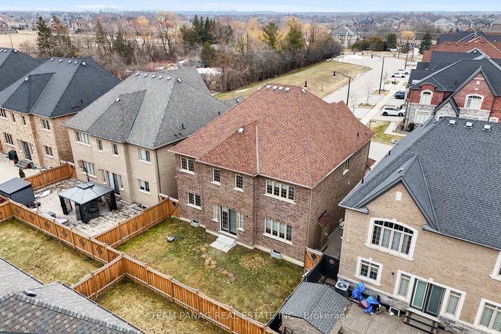 Photo 37 at 25 Trail Rider Drive, Toronto Gore Rural Estate, Brampton