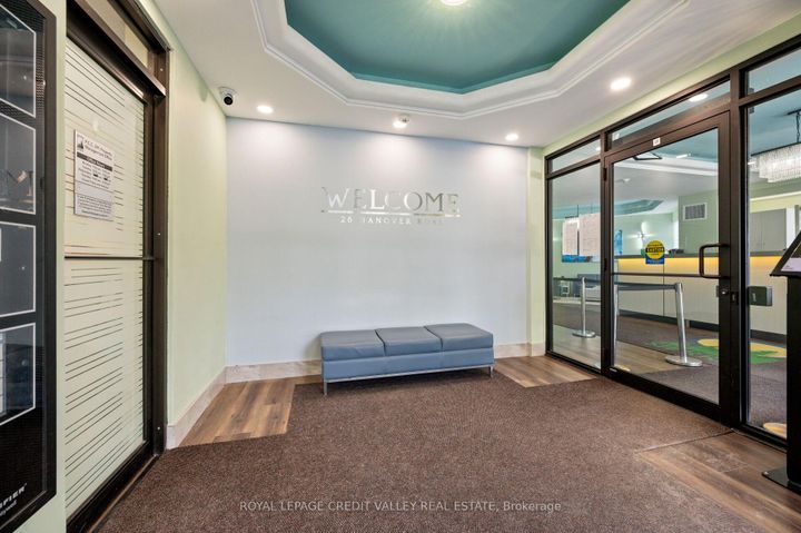 Photo 5 at 1012 - 26 Hanover Road, Queen Street Corridor, Brampton