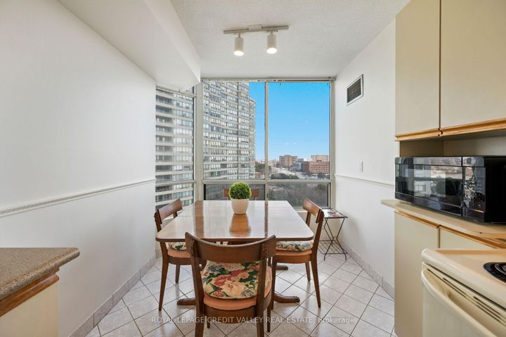 Photo 23 at 1012 - 26 Hanover Road, Queen Street Corridor, Brampton