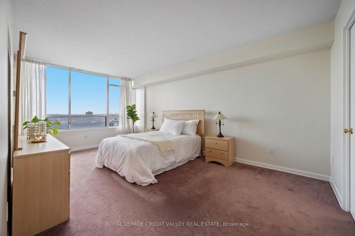 Photo 38 at 1012 - 26 Hanover Road, Queen Street Corridor, Brampton