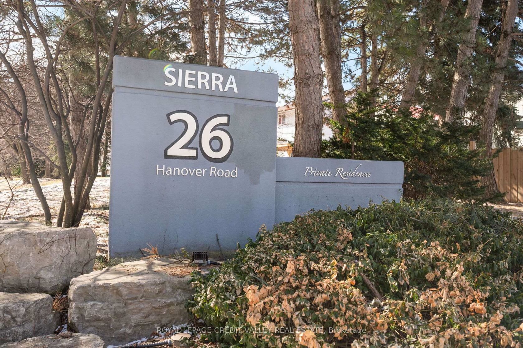 1012 - 26 Hanover Road, Queen Street Corridor, Brampton 2