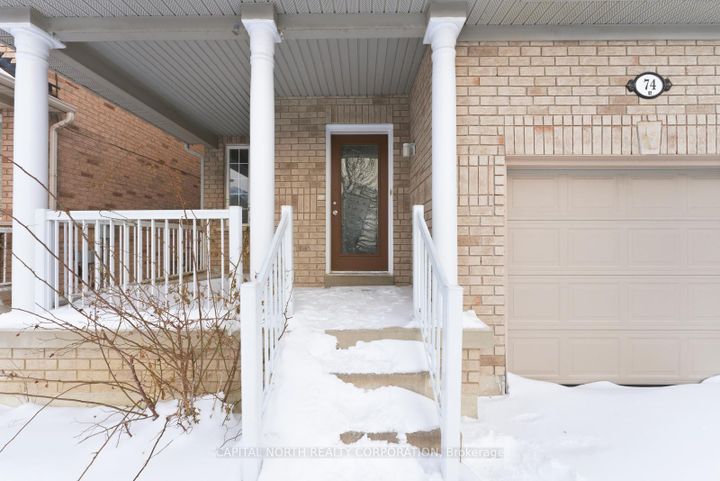 Photo 6 at 74 Bullrush Drive, Vellore Village, Vaughan