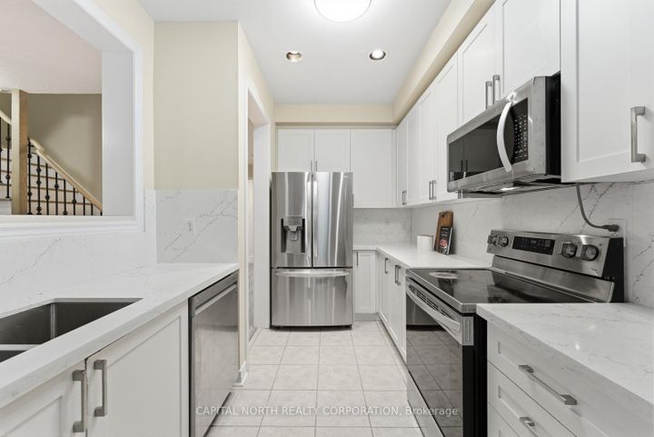 Photo 16 at 74 Bullrush Drive, Vellore Village, Vaughan