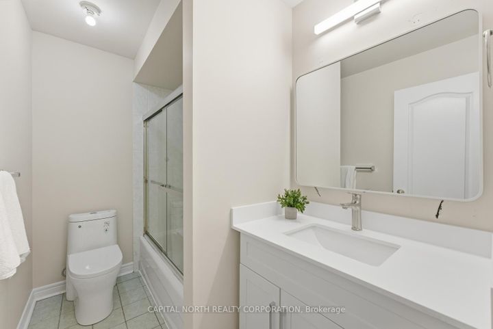 Photo 30 at 74 Bullrush Drive, Vellore Village, Vaughan