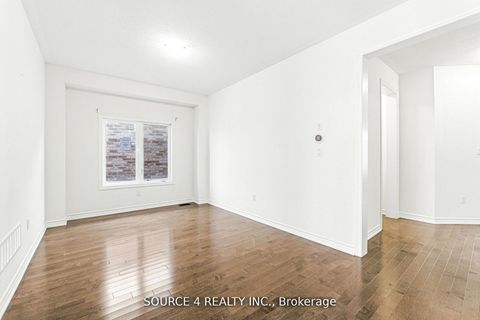 Photo 11 at 376 Danny Wheeler Boulevard, Keswick North, Georgina