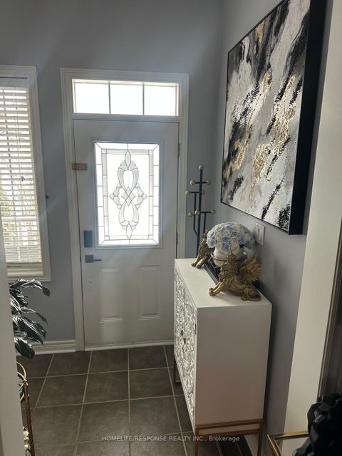 Photo 2 at 9 Aubergine Street, Oak Ridges Lake Wilcox, Richmond Hill