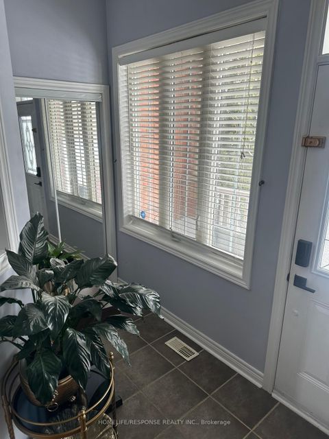 Photo 3 at 9 Aubergine Street, Oak Ridges Lake Wilcox, Richmond Hill