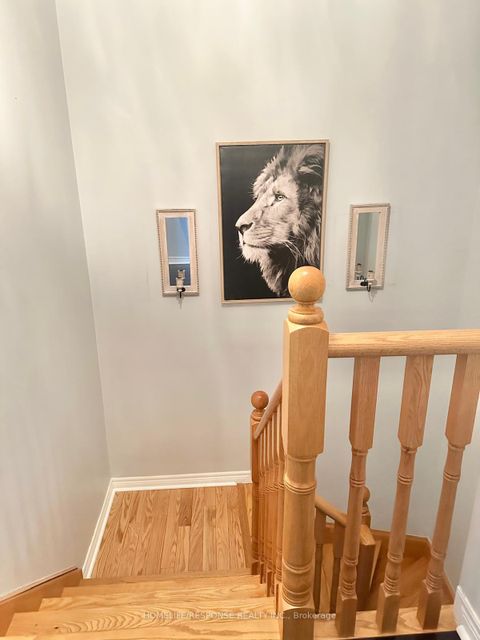 Photo 7 at 9 Aubergine Street, Oak Ridges Lake Wilcox, Richmond Hill