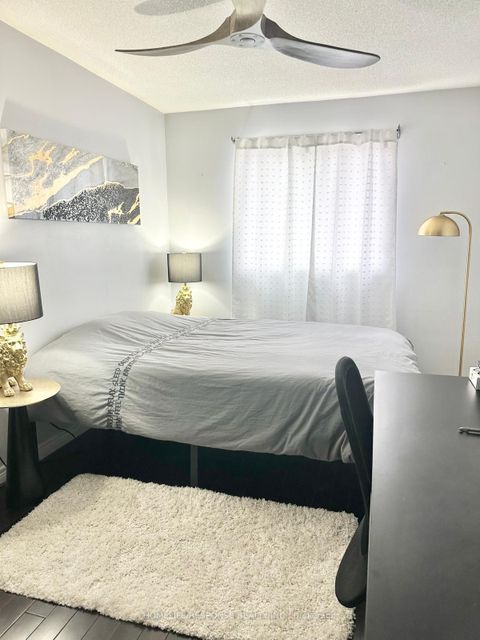 Photo 10 at 9 Aubergine Street, Oak Ridges Lake Wilcox, Richmond Hill