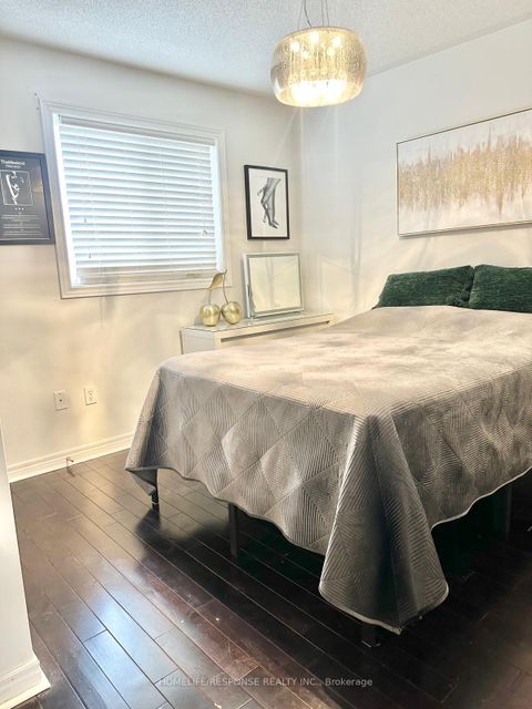 Photo 12 at 9 Aubergine Street, Oak Ridges Lake Wilcox, Richmond Hill