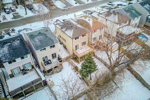 Photo 6 at 639 Down Crescent, Donevan, Oshawa