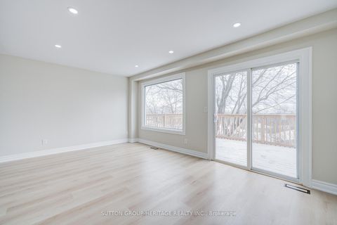 Photo 20 at 639 Down Crescent, Donevan, Oshawa