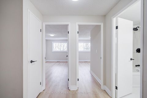 Photo 23 at 639 Down Crescent, Donevan, Oshawa