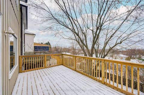 Photo 38 at 639 Down Crescent, Donevan, Oshawa