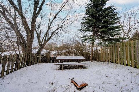 Photo 43 at 639 Down Crescent, Donevan, Oshawa