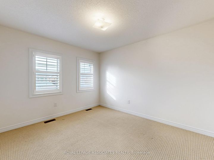 Photo 36 at 10 Lloyd Crescent, Northwest Brampton, Brampton