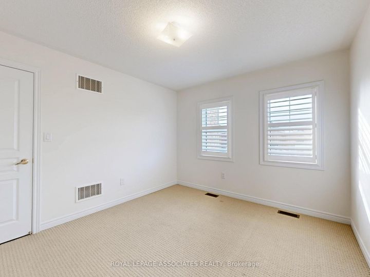 Photo 37 at 10 Lloyd Crescent, Northwest Brampton, Brampton