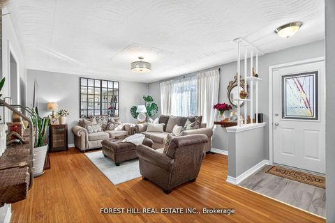 Photo 4 at 1550 Evangeline Drive, Lakeview, Oshawa