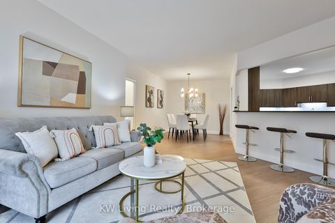 Photo 11 at 101 - 9 Chalmers Road, Doncrest, Richmond Hill