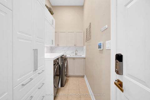 Photo 17 at 11 Beauvista Court, Vellore Village, Vaughan