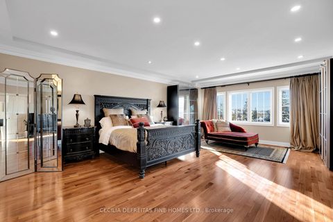 Photo 19 at 11 Beauvista Court, Vellore Village, Vaughan