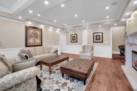 Photo 24 at 11 Beauvista Court, Vellore Village, Vaughan