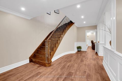 Photo 28 at 11 Beauvista Court, Vellore Village, Vaughan