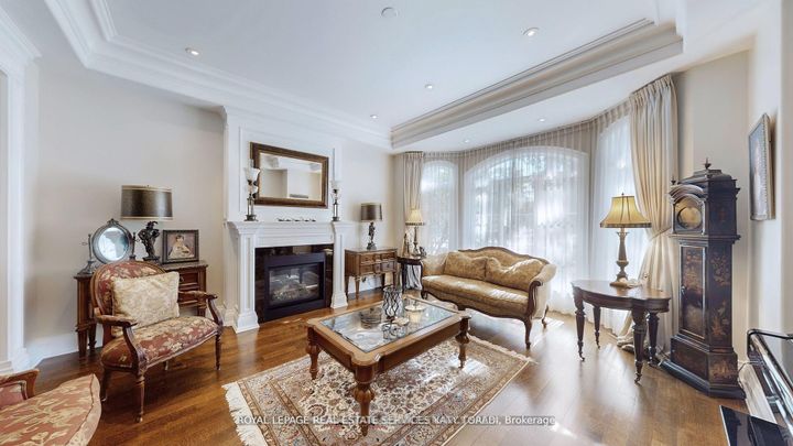 Photo 5 at 1B Carluke Crescent, Windfields, Toronto