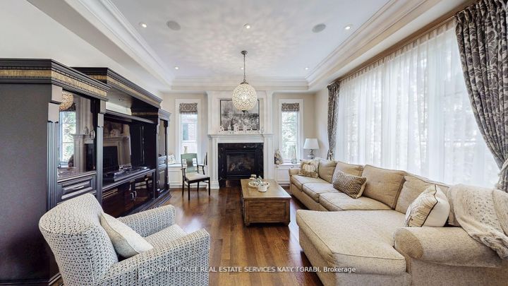 Photo 12 at 1B Carluke Crescent, Windfields, Toronto