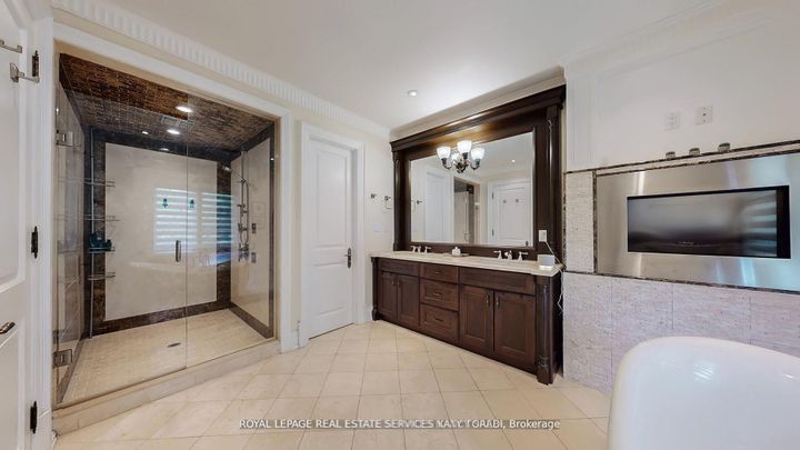 Photo 24 at 1B Carluke Crescent, Windfields, Toronto