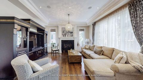 Photo 12 at 1B Carluke Crescent, Windfields, Toronto