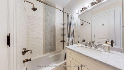 Photo 30 at 1B Carluke Crescent, Windfields, Toronto