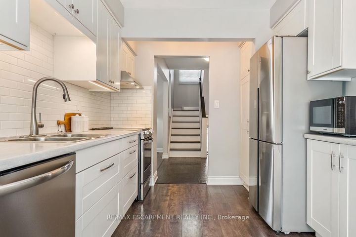 Photo 14 at 56 - 6780 Formentera Avenue, Meadowvale, Mississauga