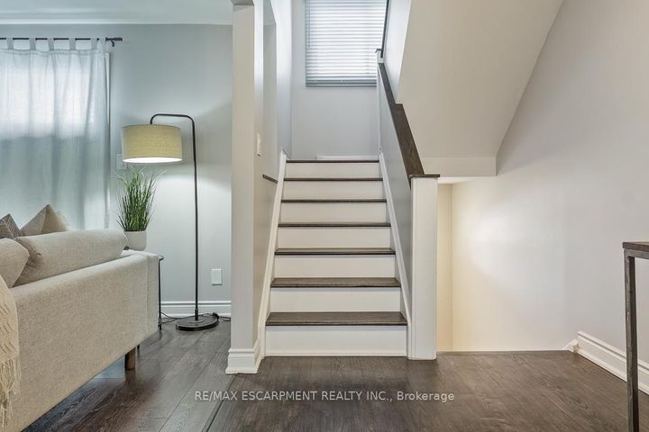 Photo 15 at 56 - 6780 Formentera Avenue, Meadowvale, Mississauga