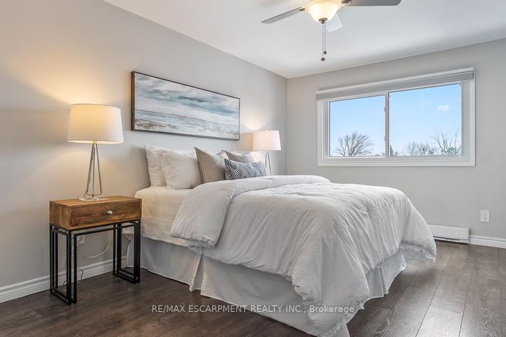 Photo 16 at 56 - 6780 Formentera Avenue, Meadowvale, Mississauga