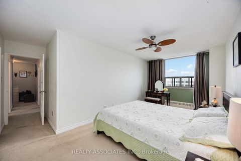 Photo 4 at 811 - 180 Markham Road, Scarborough Village, Toronto